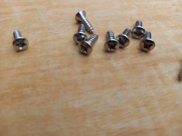 Sun Shade & Rear View Mirror Screws - Image 3